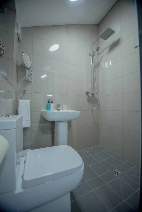 Barnston House - Heswall - Spacious Homely Holiday Home By Rework Accommodation Екстериор снимка